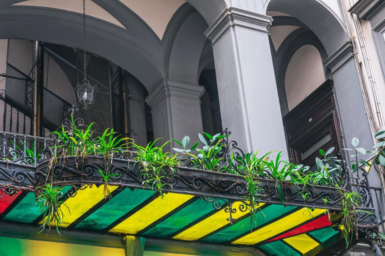 Hotel La Smorfia Napoli Esterno foto