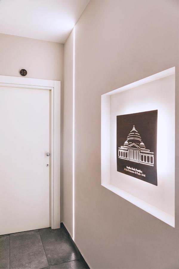 Hotel La Smorfia Napoli Esterno foto