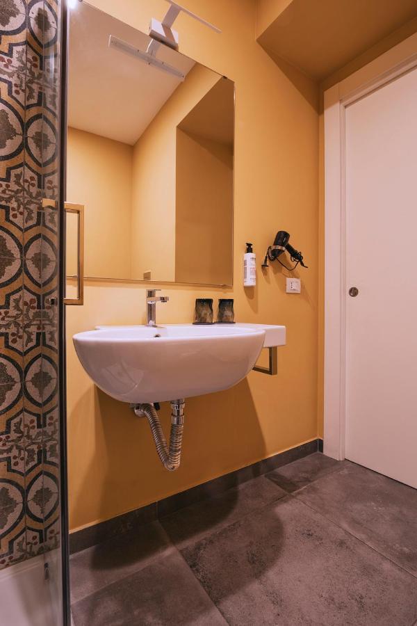 Hotel La Smorfia Napoli Esterno foto