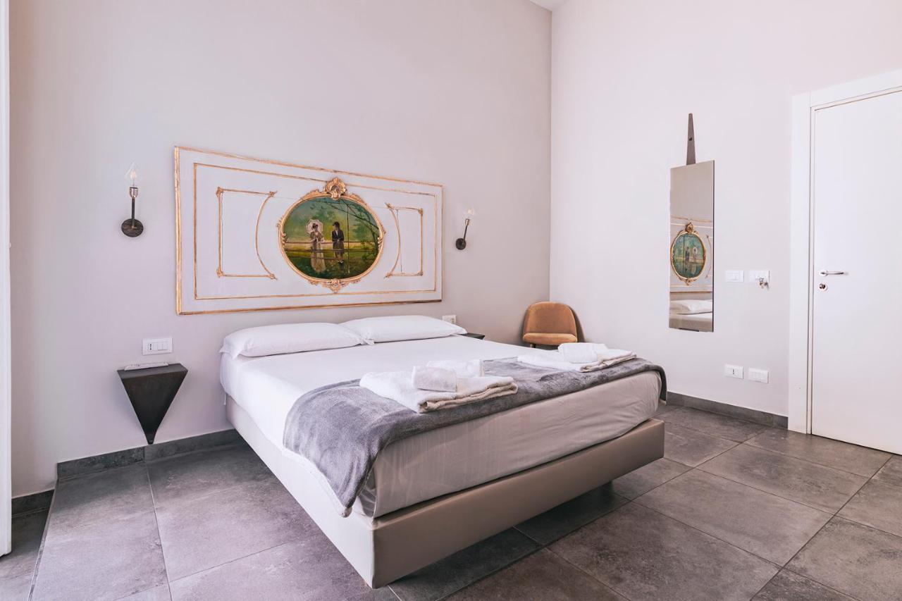 Hotel La Smorfia Napoli Esterno foto