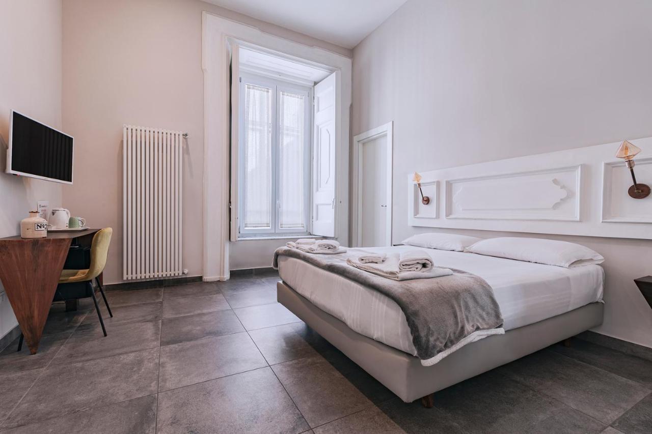 Hotel La Smorfia Napoli Esterno foto