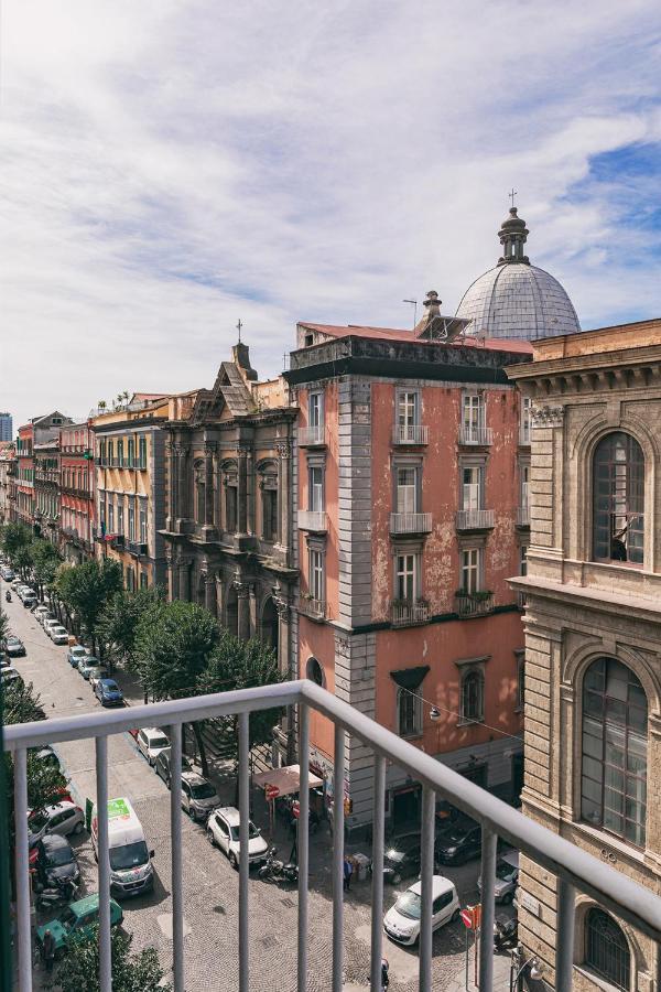 Hotel La Smorfia Napoli Esterno foto